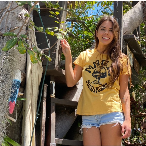 NWOT Bandit Brand Magic Mushroom Tee - Picture 3 of 7